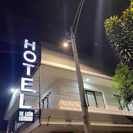 Hotel De Leon Estadio Медельин Экстерьер фото
